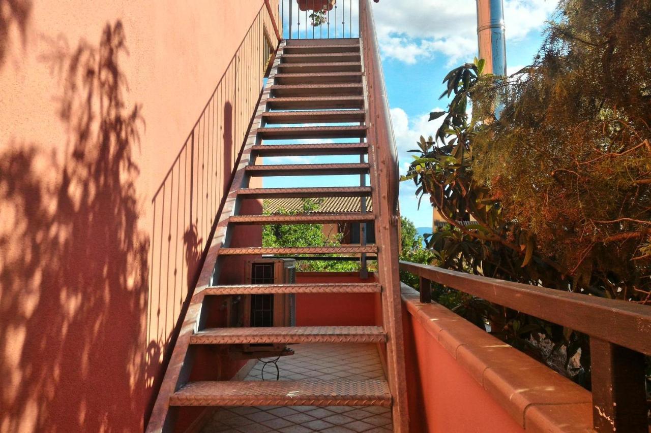 Corona Bed & Breakfast Сардара Экстерьер фото